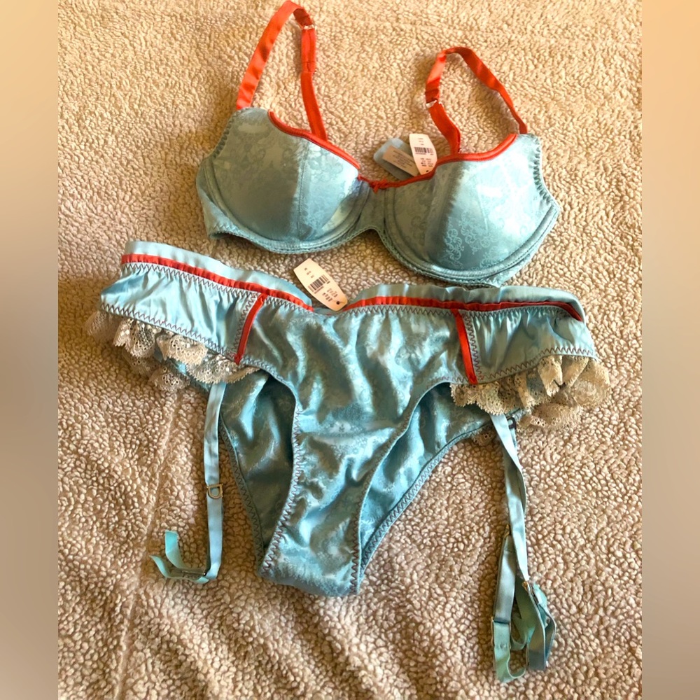 Victoria Secrets 2 piece lingerie new with tags